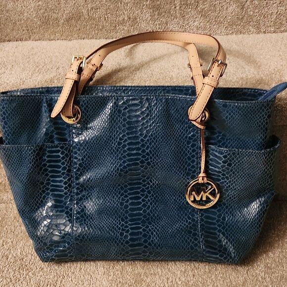 Michael Kors Turquoise Snakeskin-Print Embossed Leather Tote Bag - Picture 2 of 12